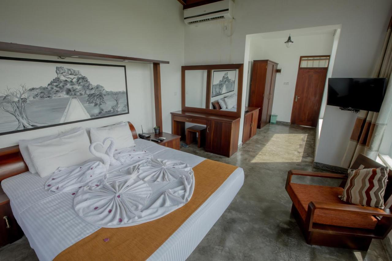 Sigiriya Wewa Addara Hotel - Hotel By The Lake Luaran gambar